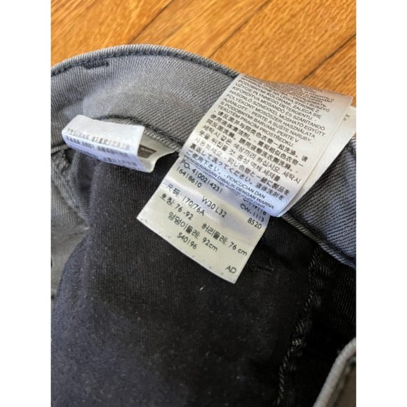 Levi's 511 Jeans Men's Sz 30x32 Slim Fit Straight Leg Gray Wash Denim Pants - Picture 3 of 5